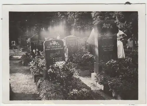(F12735) Orig. Foto Friedhof, Grabsteine 1933