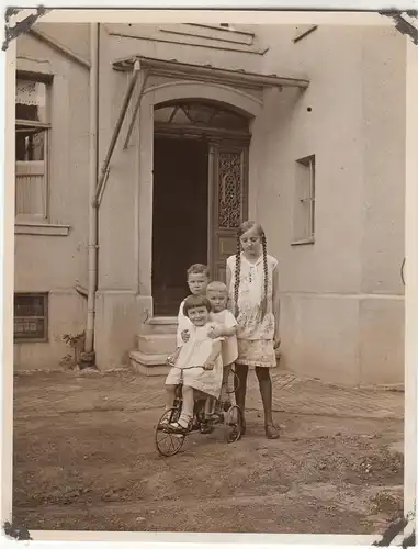 (F12700) Orig. Foto Gehlberg / Thür. 1930, Mädchen aus dem Ort, Ursula m. Dreira