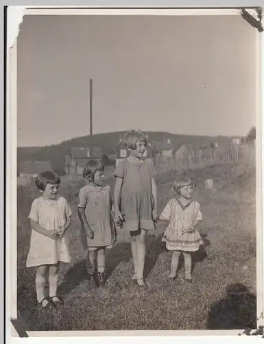 (F12696) Orig. Foto Gehlberg / Thür. 1930, Mädchen aus dem Ort, Spielkameraden