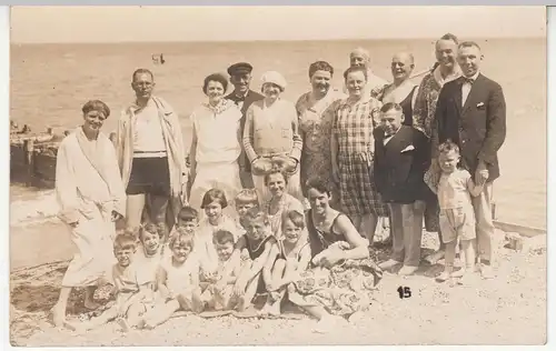 (F12662) Orig. Foto Ostseebad Nienhagen, Gruppenbild am Strand 1928