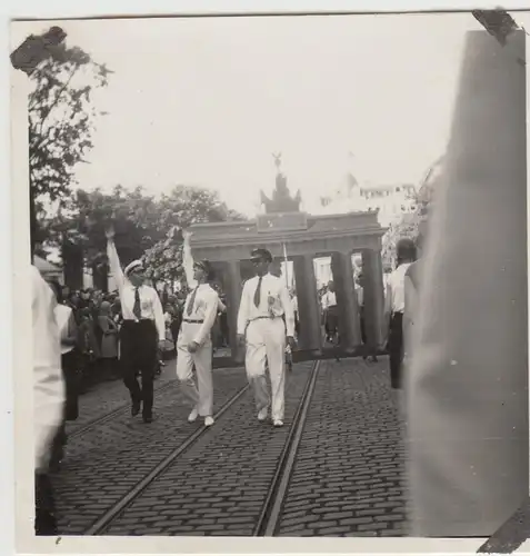 (F12431) Orig. Foto Remscheid, Festumzug mit Berliner Brandenburger Tor 1931