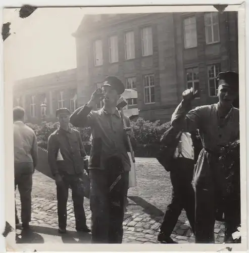 (F12428) Orig. Foto Remscheid, Arbeiter Schmiede bei einem Umzug 1931