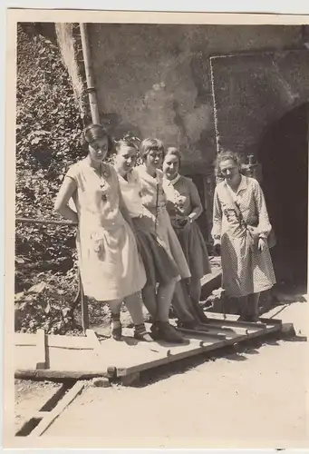 (F12351) Orig. Foto Salzburg, junge Damen auf der Festung Hohensalzburg 1930