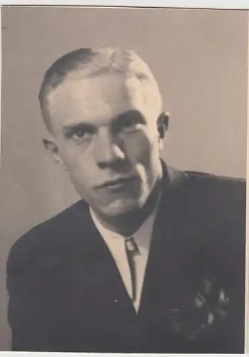 (F12109) Orig. Foto Porträt eines jungen Mannes, 1930er