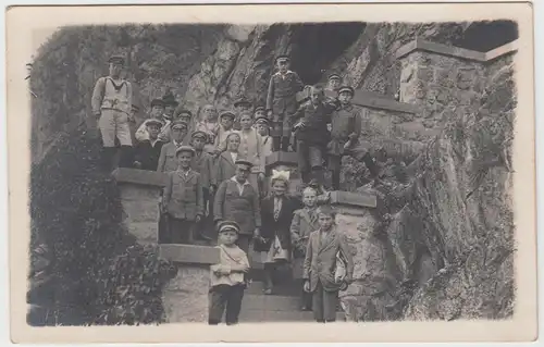 (F12026) Orig. Foto Baumannshöhle Rübeland, Gruppenbild a. Treppe, Schulklasse 1