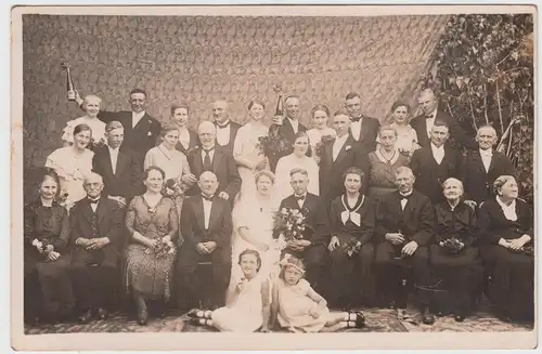 (F11956) Orig. Foto Hochzeit, Hochzeitsgesellschaft i. Halberstadt 1940/50er