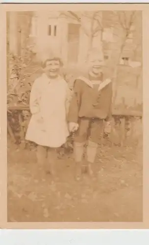 (F11773) Orig. Foto kleine Geschwister im Garten, 1920er