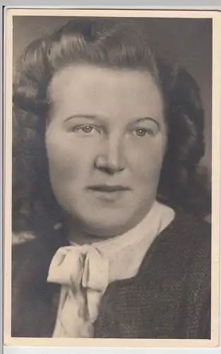 (F11460) Orig. Foto Porträt einer Frau Sigrid, 1948