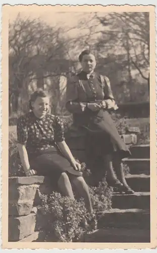 (F11183) Orig. Foto Damen im Lazarett Aachen Forst, Besuch 1941