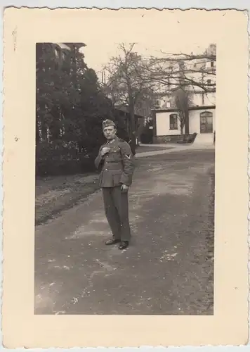 (F11179) Orig. Foto Reservelazarett Aachen-Forst, Soldat im Freien 1941