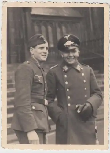 (F11163) Orig. Foto Köln, Wehrmacht-Soldaten vor dem Dom 1941