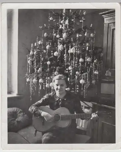 (F11121) Orig. Foto junge Frau Lieselotte Bager a. Köln m. Gitarre, Weihnachtsba