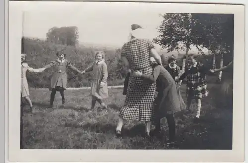 (F11103) Orig. Foto Windberg, Mädchen beim Blinde Kuh-Spiel 1934