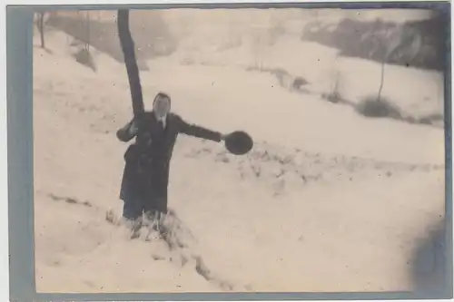 (F10980) Orig. Foto Schopfheim, Herr mit Hut im Freien, Winter 1910er