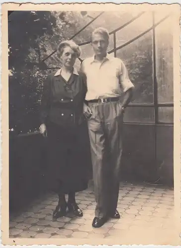 (F10960) Orig. Foto Mutter mit Sohn a. Balkon, Tante Ännchen u. RA Otto Leonhard