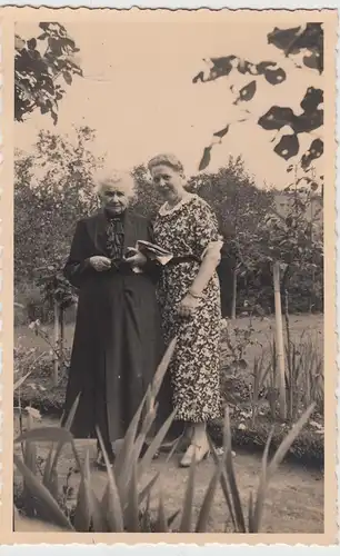 (F10958) Orig. Foto Frau Lisette Freckmann m. Tochter Maria im Garten, Osnabrück