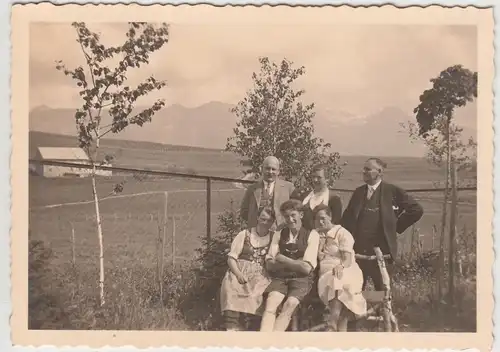 (F10899) Orig. Foto Personen auf der Sonnenalm im Allgäu 1933