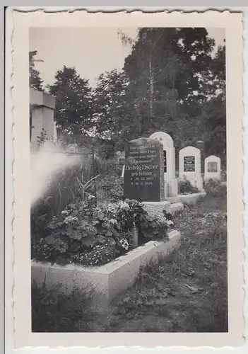 (F10880) Orig. Foto Apolda, Friedhof, Grabstein v. Hedwig Fischer 1932