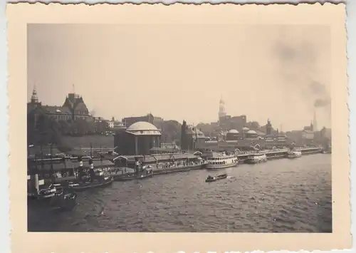 (F10574) Orig. Foto Hamburg, Landungsbrücken mit Elbtunnel, Wasserseite 1939