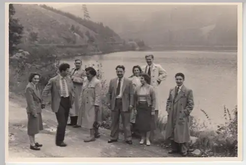 (F10490) Orig. Foto Saalburg, Personen am Stausee 1957