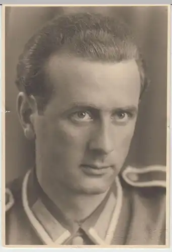 (F1026) Orig. Foto Portrait Wehrmacht-Soldat, 1940er