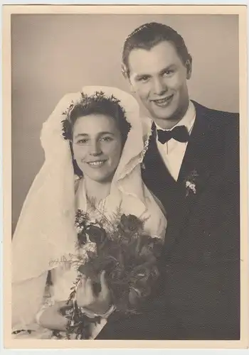 (F10131) Orig. Foto Hochzeit, Hochzeitspaar, Fotograf Hamburg, nach 1945