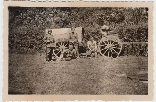 (F10105) Orig. Foto deutsche Soldaten an einem Pferdewagen, Rast 1930/40er