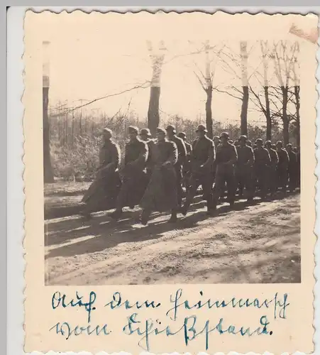 (F10034) Orig. Foto deutsche Soldaten a.d. Heimmarsch vom Schießstande 1930/40er