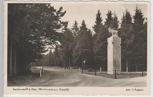 (80801) Foto AK Frauenwald am Rennsteig, Monument am Bohrstuhl, vor 1945