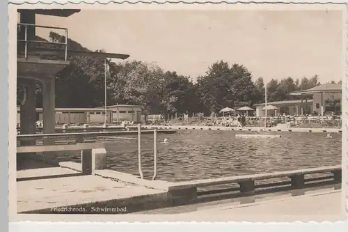 (76179) Foto AK Friedrichroda, Thür. Wald, Schwimmbad 1933-45