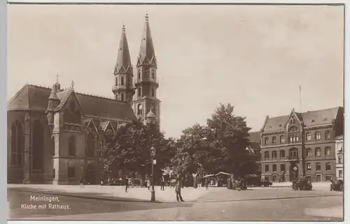 (65113) Foto AK Meiningen, Kirche mit Rathaus, 1920er