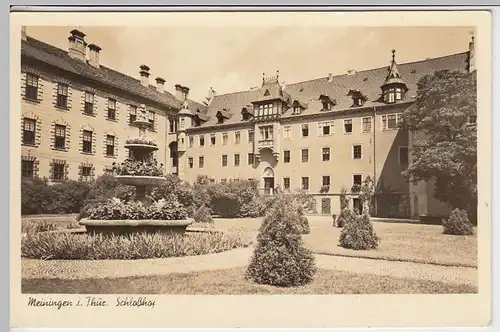 (35139) Foto AK Meiningen, Schloßhof, 1941
