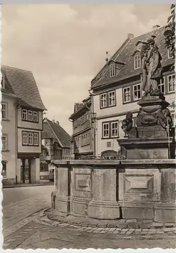 (13599) Foto AK Gotha, Schellenbrunnen 1956