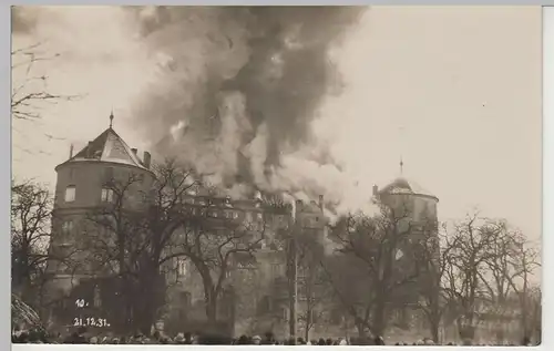 (81889) Foto AK Stuttgart, Altes Schloss, Brand des Dürnitzbaus 1931