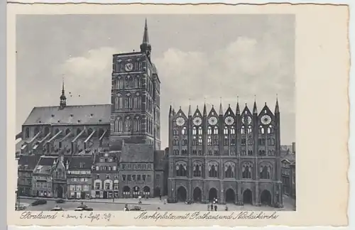 (24673) AK Stralsund, Rathaus, Nikolaikirche 1939