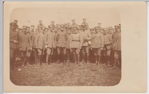 (89574) Foto AK 1.WK Soldaten, Gruppenbild im Freien