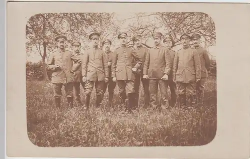 (89573) Foto AK 1.WK Soldaten, Gruppenbild im Freien