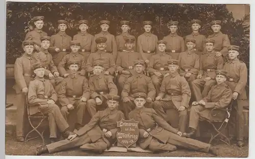 (84381) Foto AK junge Soldaten, 1. WK, Gruppenbild 1917