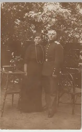 (81277) Foto AK 1.WK Soldat Siegfried Kruse mit Dame i. Schleswig 1915