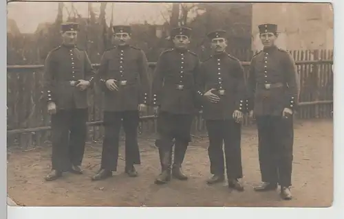 (80337) orig. Foto 1.WK Soldaten, Gruppenfoto im Freien, Fotograf Bansin 1914-18
