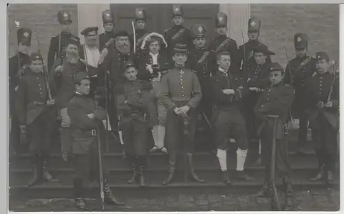 (72516) orig. Foto Ungarische Polizei, Gruppenfoto versch. Uniformen, um 1920