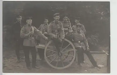 (71010) orig. Foto 1.WK Soldaten mit Bierflaschen auf Handkarre 1914-18