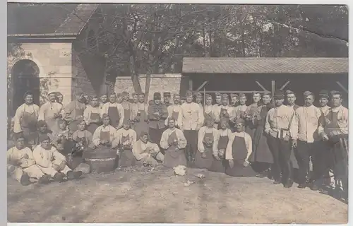 (57429) orig. Foto Franz. Soldaten, Gruppenbild, Käppis mit Posthorn, v. 1945