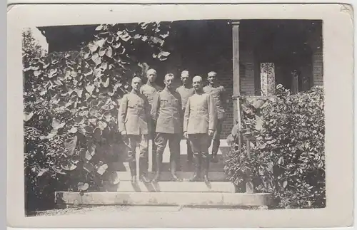 (57425) orig. Foto 1. WK, Soldaten, Gruppenbild vor Gebäude, bis 1918