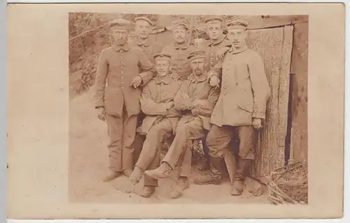 (57423) orig. Foto 1. WK, Soldaten vor Unterstand, bis 1918