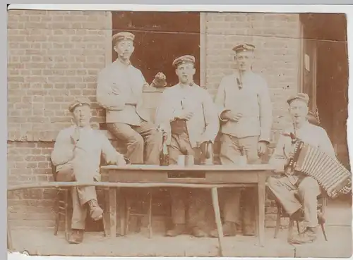 (46403) orig. Foto 1.WK Soldaten m. Pfeife u. Bandoneon, Frankreich 1916