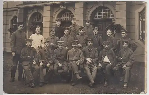 (40231) orig. Foto 1.WK verwundete Soldaten vor Lazarett 1917