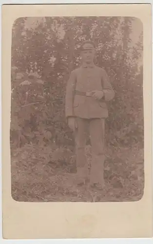 (40219) orig. Foto 1.WK Soldat im Freien, 1914-18