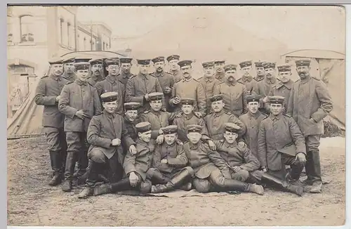 (35840) orig. Foto 1.WK Soldaten, Gruppenfoto vor Zeltlager, 1914-18