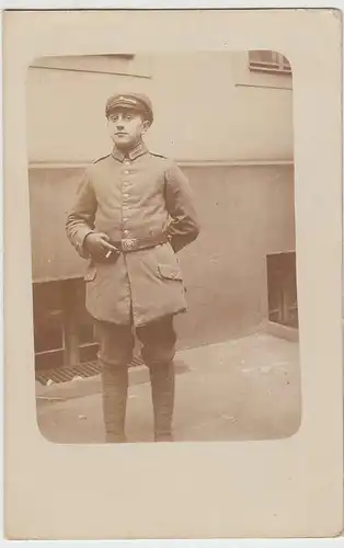 (35806) Foto AK 1.WK Portrait junger Soldat, 1914-18